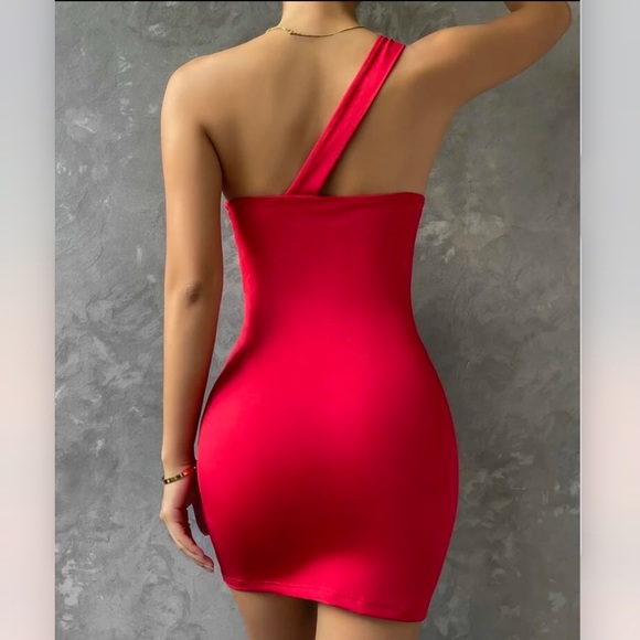 Cut out twist one shoulder bodycon dress - Picture 3 of 6